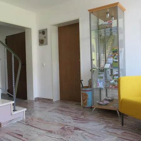 Rosswangen بيت للعطل *